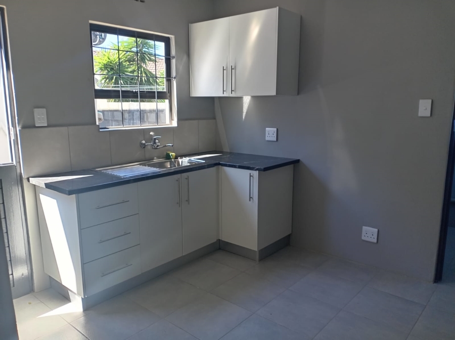 To Let 1 Bedroom Property for Rent in Buffalo Flats Eastern Cape